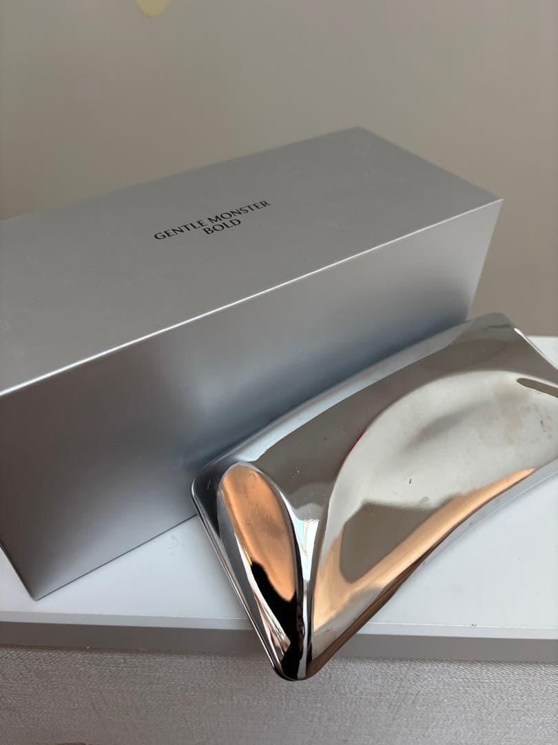 GENTLE MONSTER Met 02(V)メタルフレーム サングラス