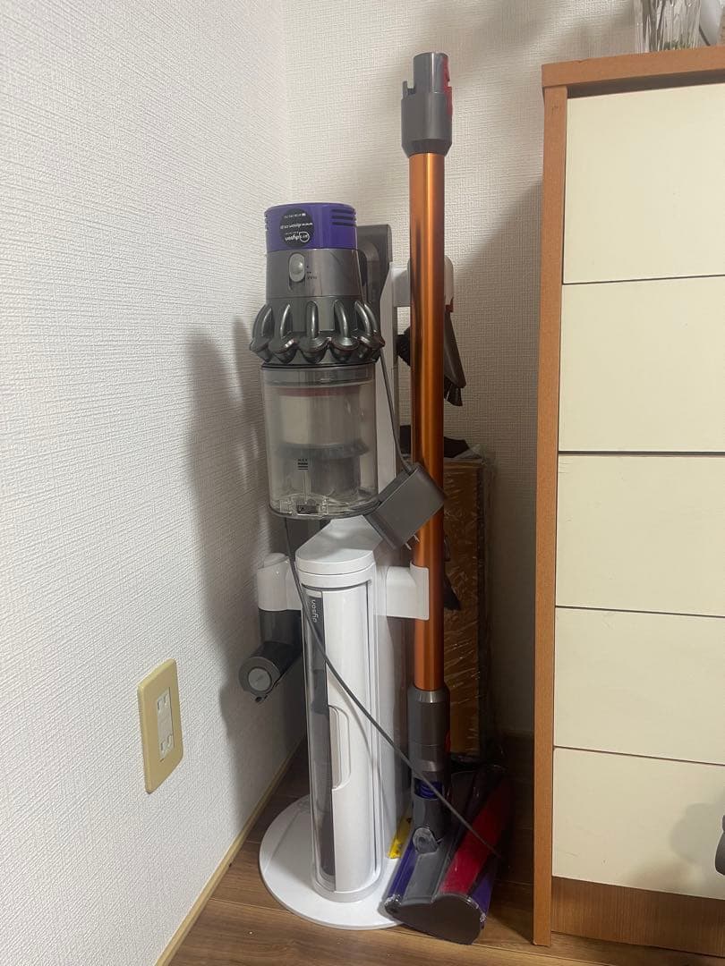 Dyson - ダイソン V10 (sv12) コードレス掃除機 付属品付