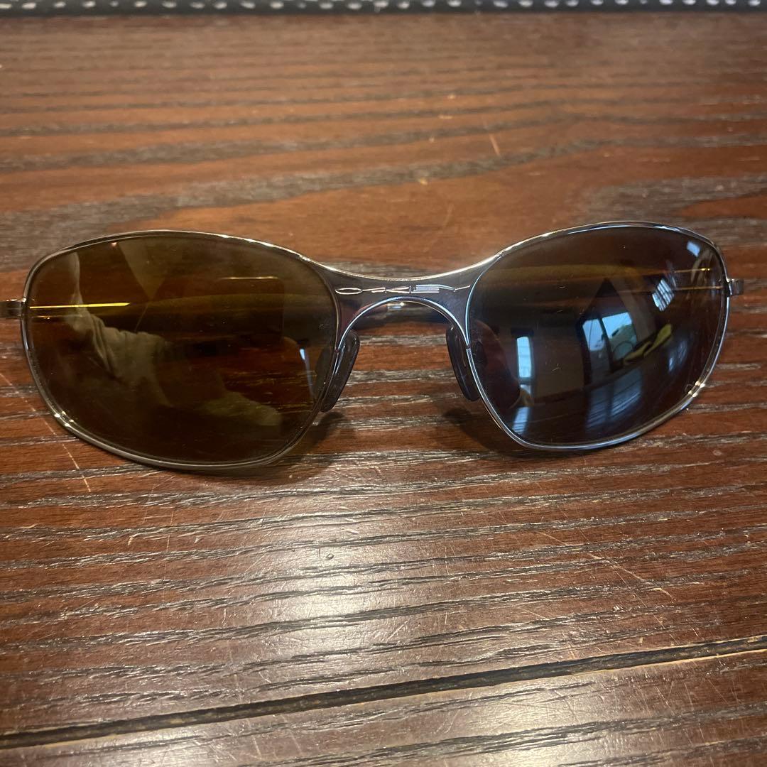 Oakley サングラス ブラウンレンズ