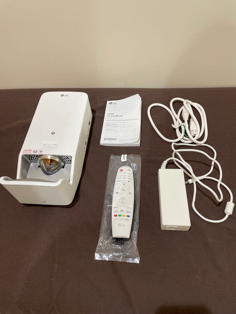 LG 超短焦点プロジェクター HF65LSR