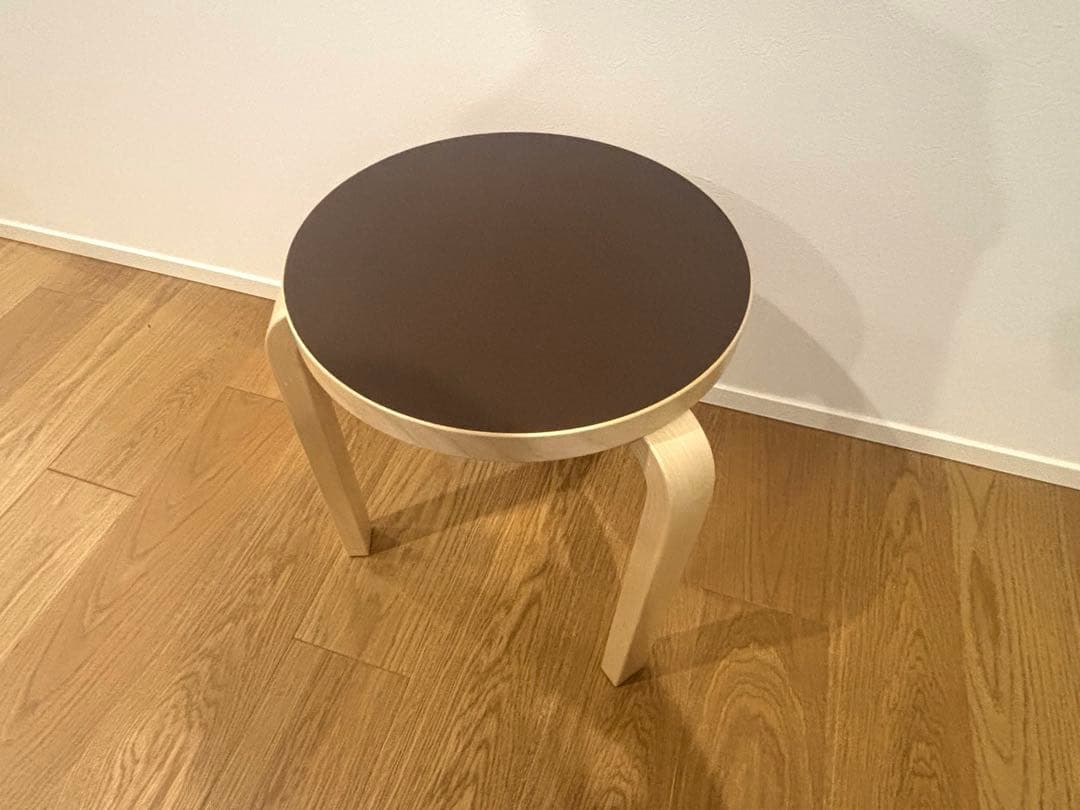 【新品】 artek スツール60 新色scope別注リノリウム エスプレッソ