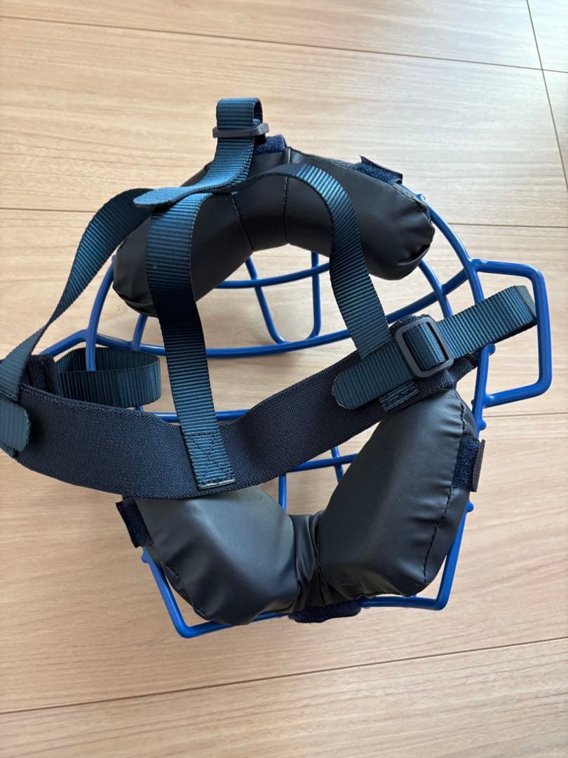 ベイスターズファンクラブ限定！キャッチャーミットとマスクのセット出品