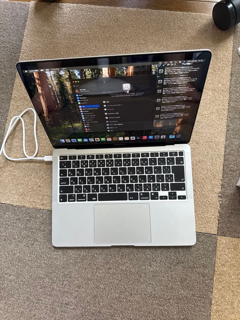 充放電回数8回！　macbook air M1 8gb 256gb