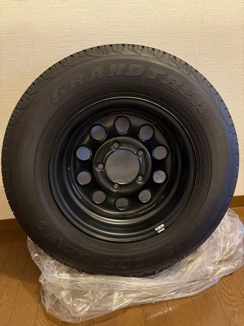 ジムニーシエラ　純正　スペアタイヤ
