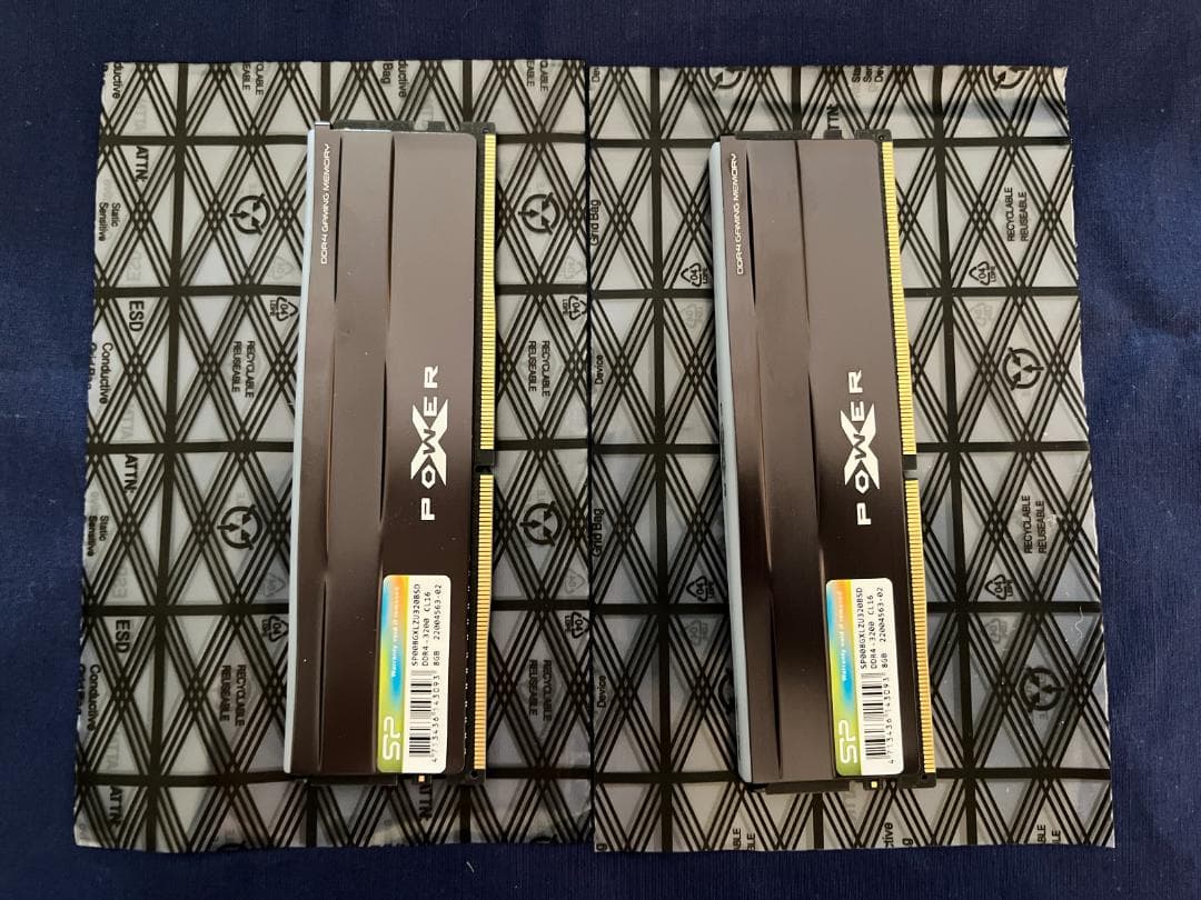 シリコンパワー DDR4 3200 RGB 16GB(8GB×2)