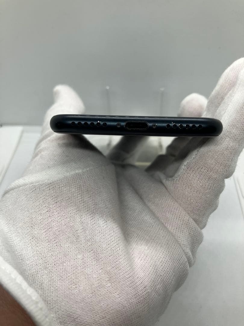 美品 バッテリー100% iPhone SE (第3世代) ブラック 本体