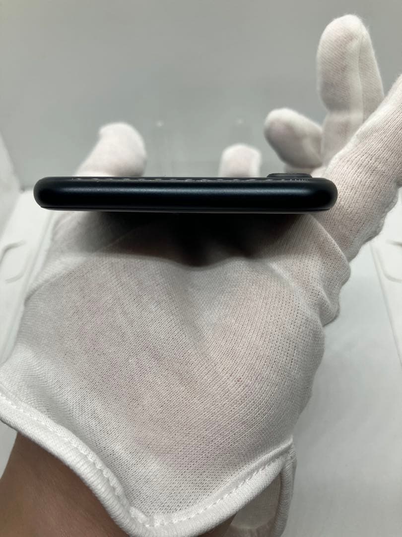 美品 バッテリー100% iPhone SE (第3世代) ブラック 本体