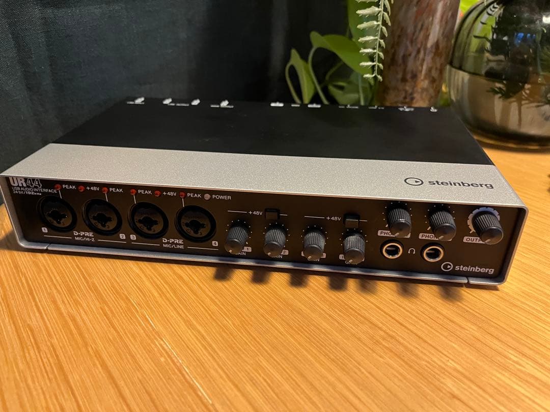 【美品】 Steinberg UR44 オーディオインターフェース