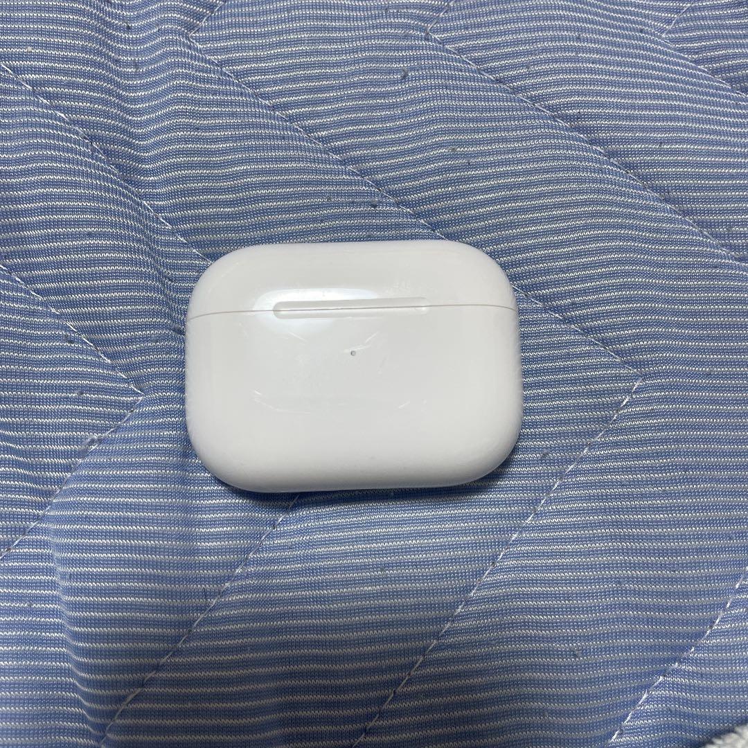 Apple AirPods Pro 充電ケース　イヤホン本体なし