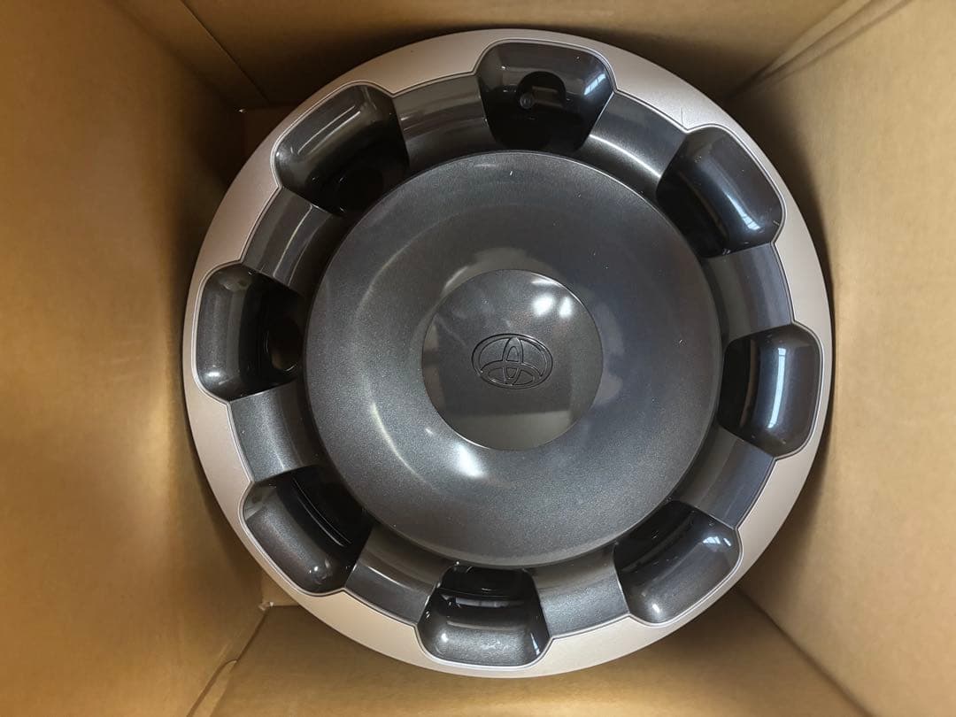 ①シエンタ15系Z グレード 15インチ スチールホイール、ホイールキャップ