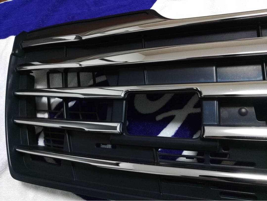 M900A ルーミーカスタム　フロントグリル