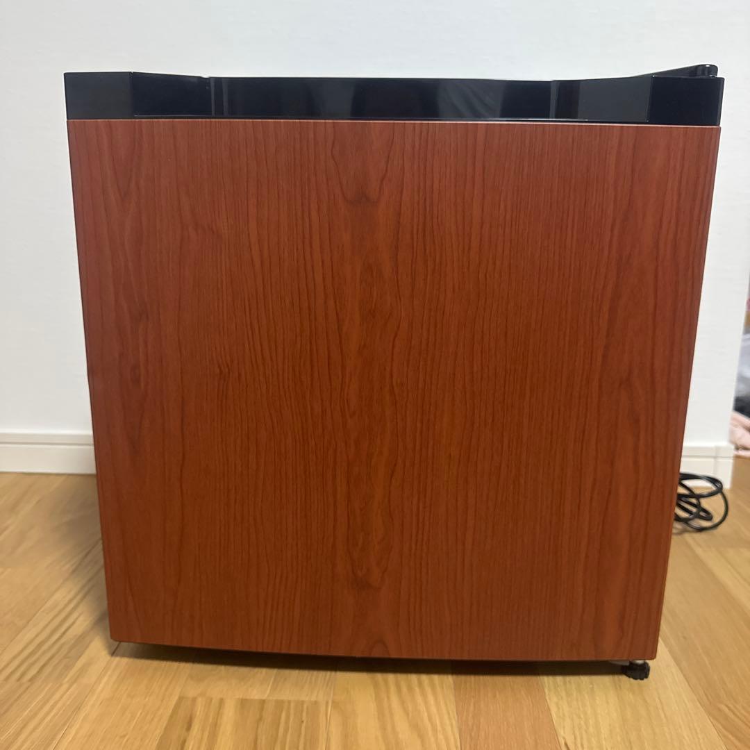 [美品] アイリスオーヤマ　冷凍庫　PF-A31FD-M