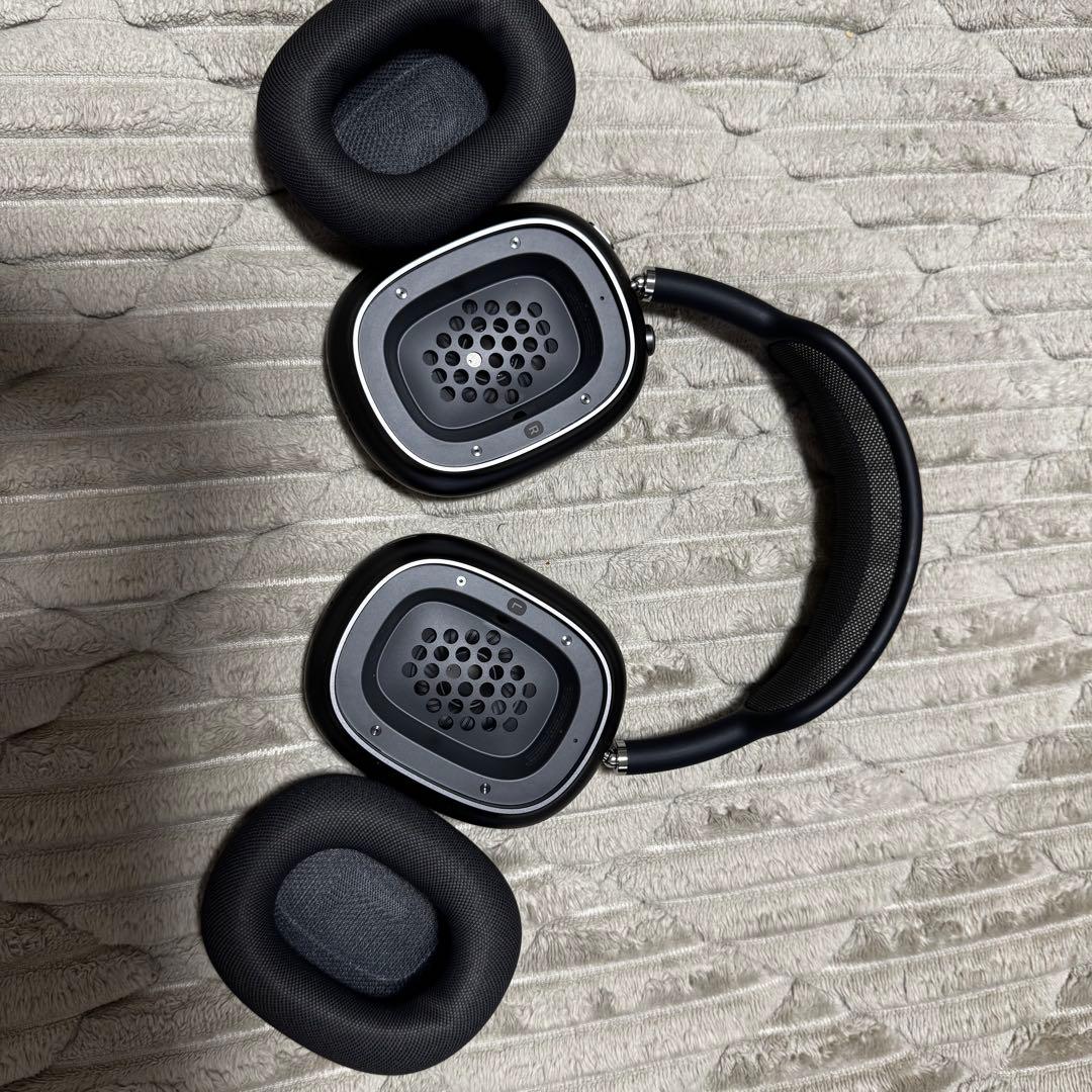 さくら@ apple airpods max スペースグレイ