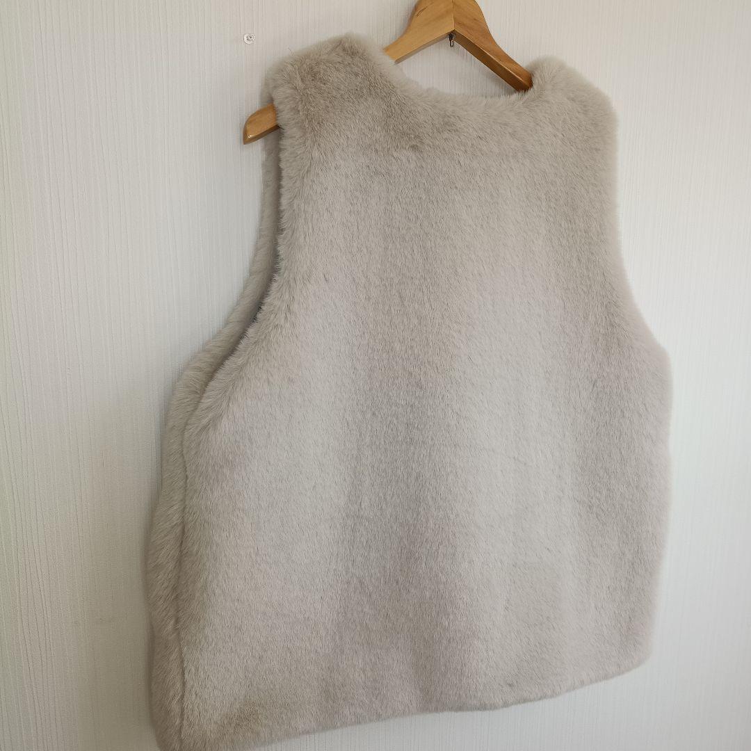 アンコキーヌ AnneCoquine　ファーベスト　新品未使用　3L F82