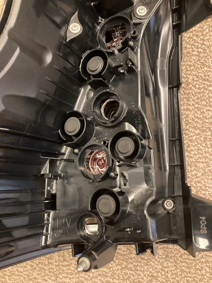 プラド150系後期純正テールランプ（右側のみ）