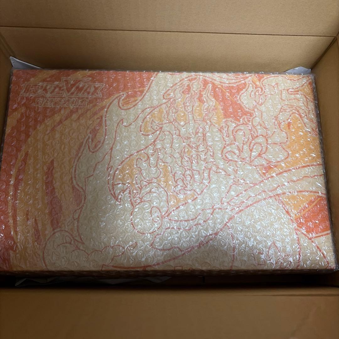 リザードンVMAX ギフトボックス　中国