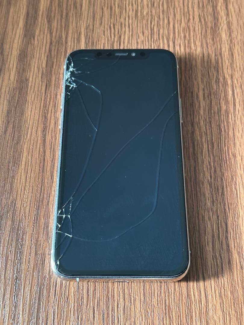 iPhone 11 Pro 256GB SIMフリー　傷あり ケース付き