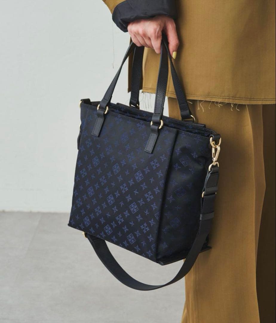 超美品ラシット 今期[B5サイズ対応］ポケット多数三層構造お仕事2wayバッグ