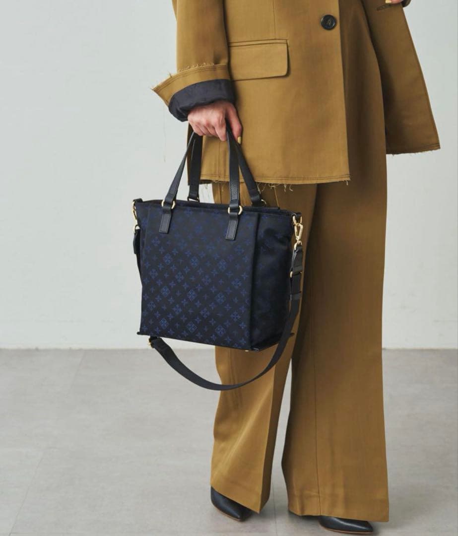 超美品ラシット 今期[B5サイズ対応］ポケット多数三層構造お仕事2wayバッグ