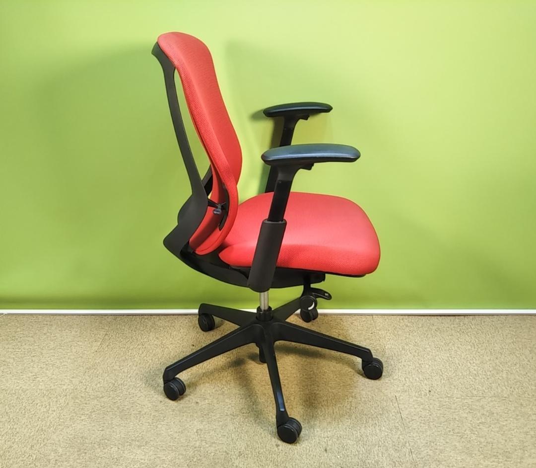 zw　オカムラ　シルフィーチェア　前傾機能　ハイバック　クッションタイプ 中古