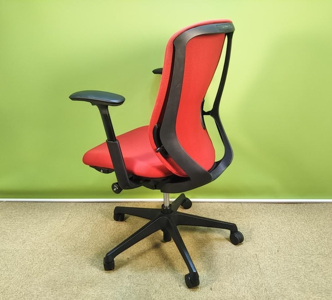 zw　オカムラ　シルフィーチェア　前傾機能　ハイバック　クッションタイプ 中古