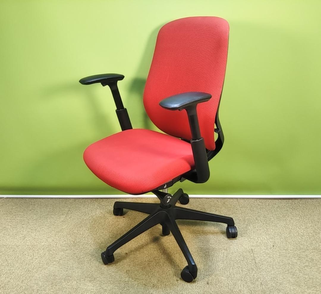 zw　オカムラ　シルフィーチェア　前傾機能　ハイバック　クッションタイプ 中古