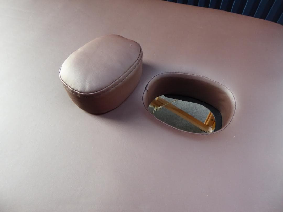 美品　SEVEN BEAUTY 折りたたみ　エステベッド　マッサージベッド