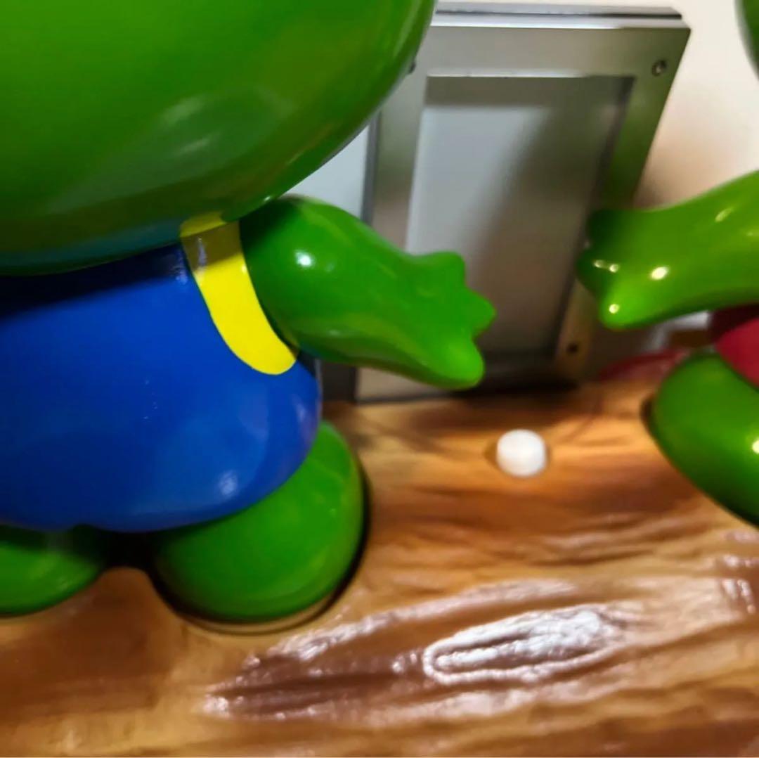 興和 ケロちゃん コロちゃん 店頭ペア蛙カウンター型 時計 カレンダー