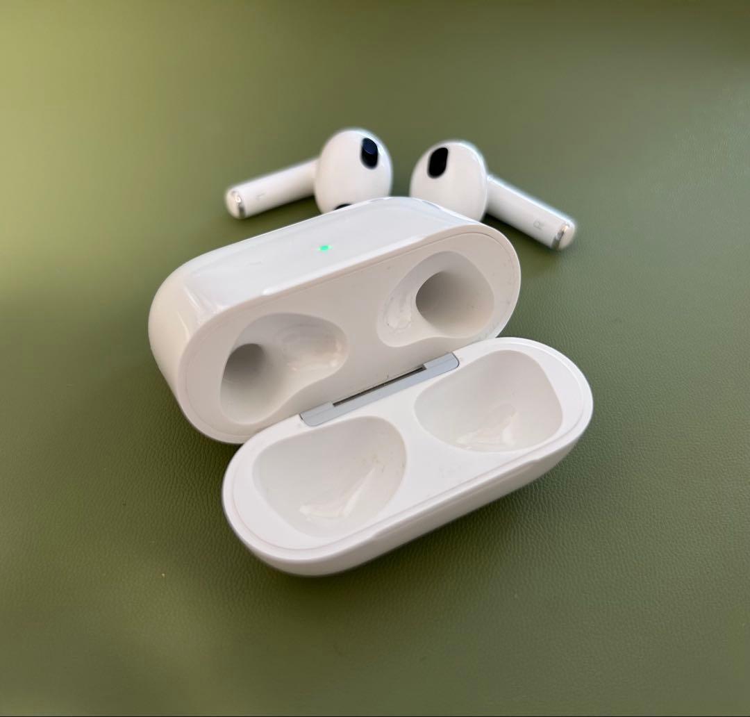 n*g様 AirPods3 本体 無線充電対応 ケース付け 美品