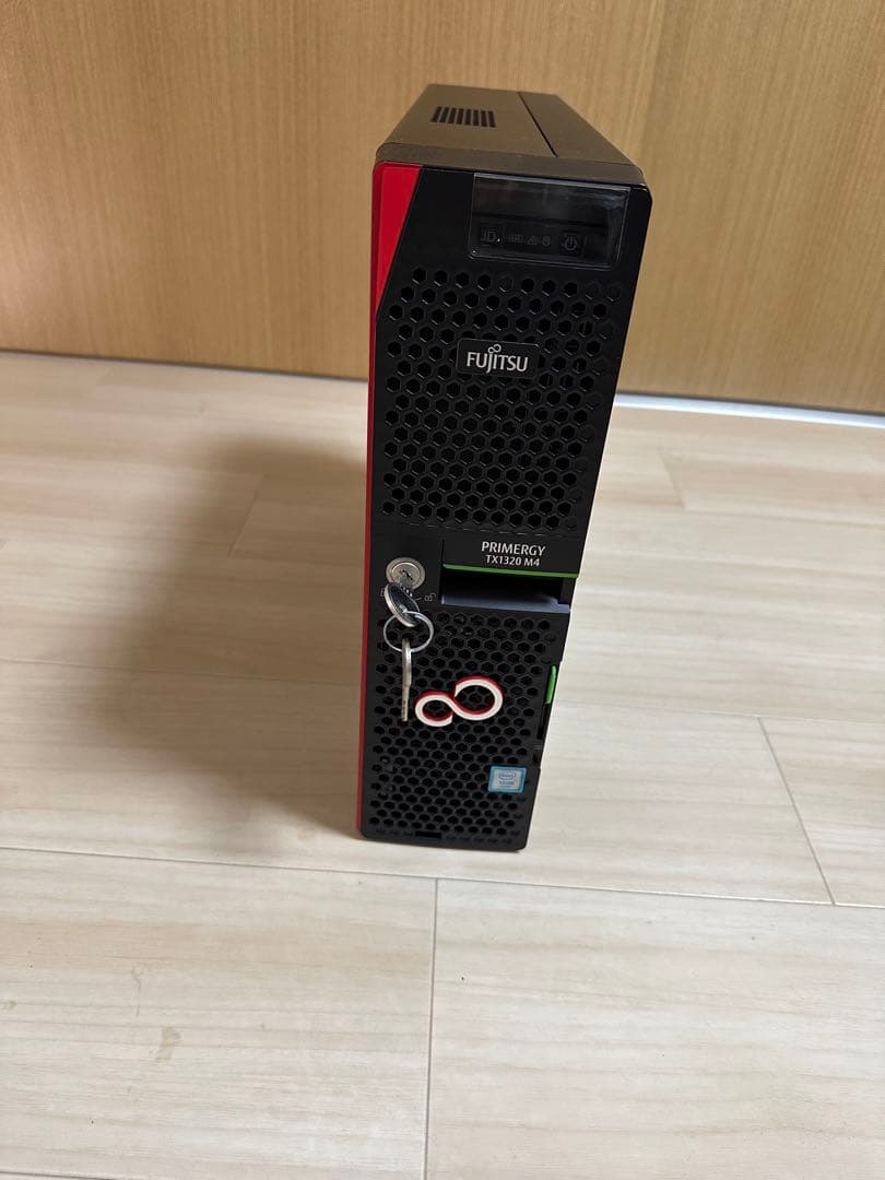 Fujitsu PRIMERGY TX1320M4 スリムタワーサーバー