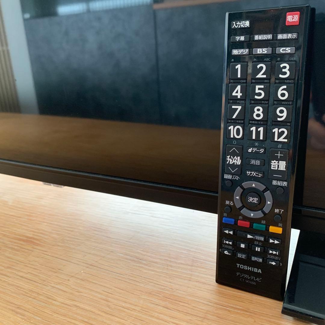 【美品】TOSHIBA 液晶テレビ 32S24 リモコン付き　2021年製