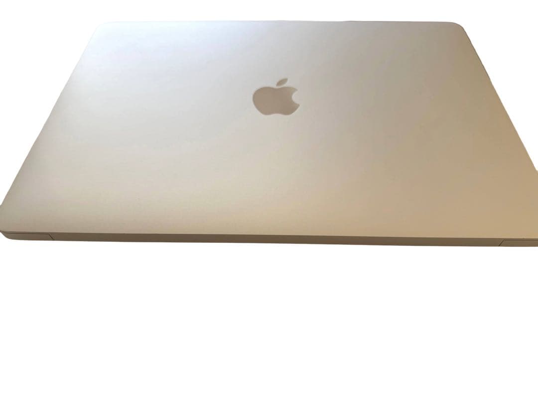 MacBook Air M1 13インチ / 8GB / SSD256GB