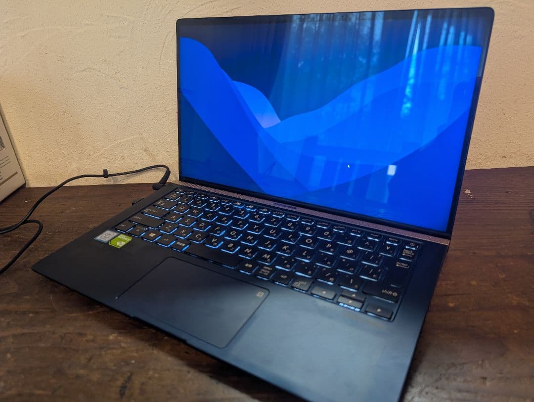 ASUS ZenBook 14／win11／Core i7／16gb