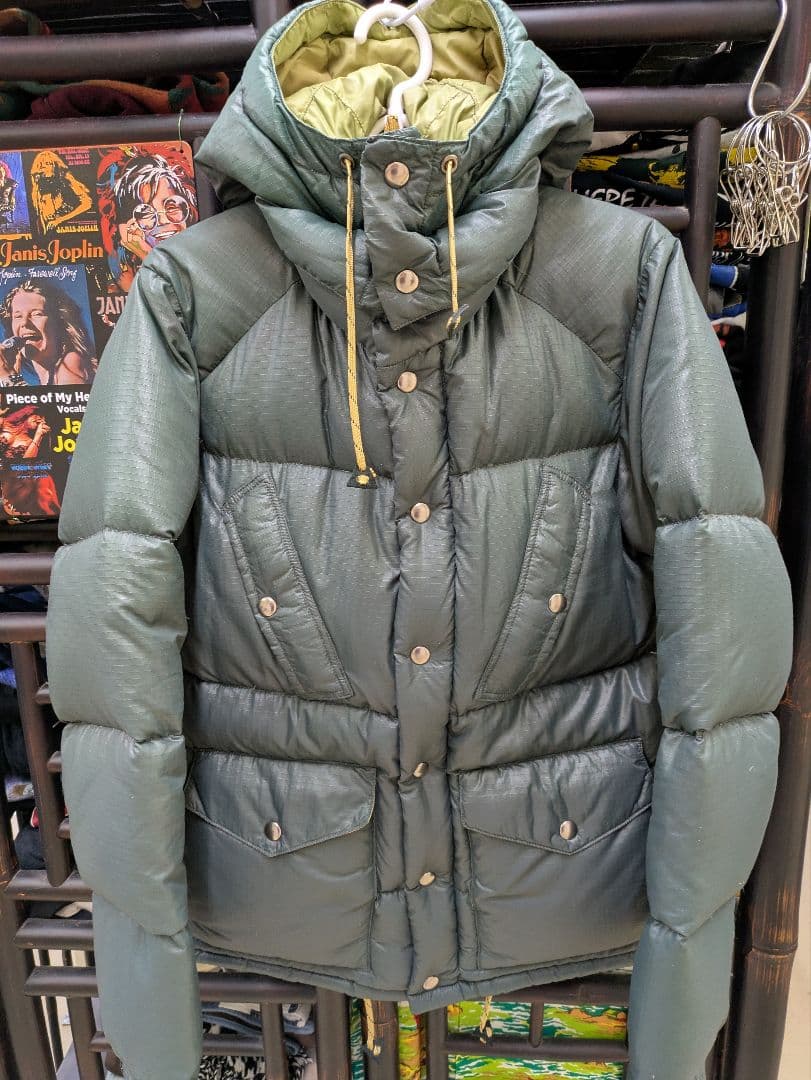 ジ*ン様 Rockymountain☆ロッキーマウンテン　ダウンジャケット　38