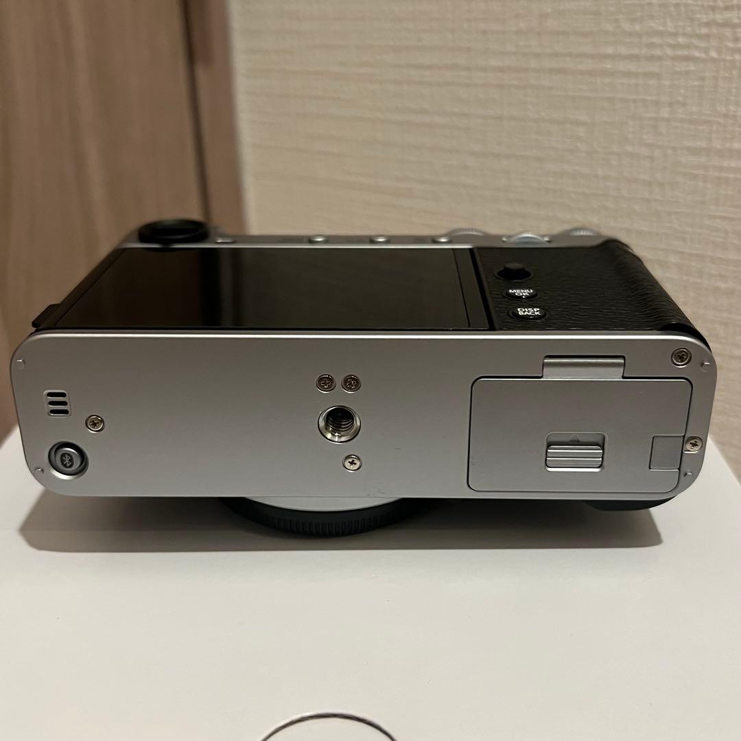 FUJIFILM X-E5 ミラーレス一眼 シルバー