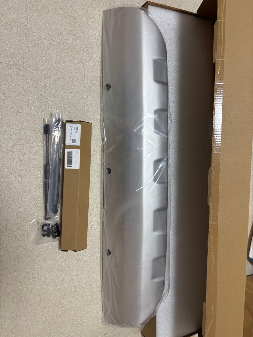 ジムニー　JB64W パーツまとめ売り　アンダーガード　ボンネットダンパー