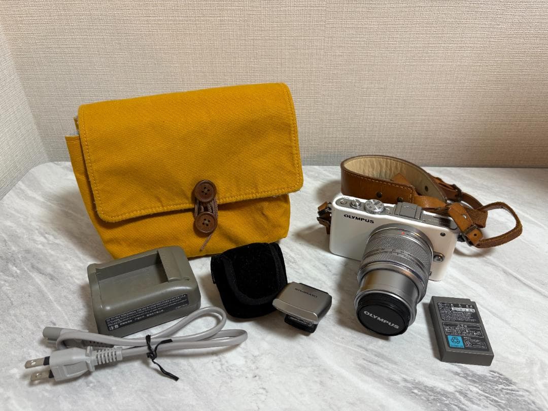 OLYMPUS オリンパス PEN Lite E-PL3 レンズキット