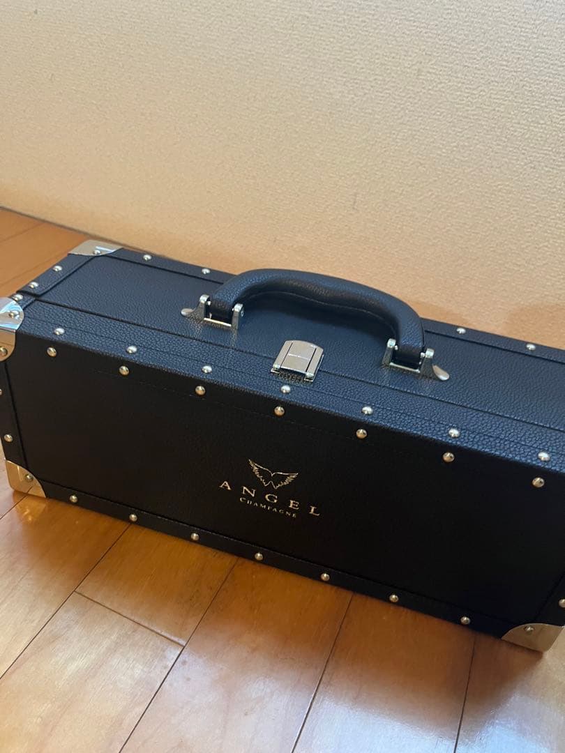 エンジェルシャンパン　黒