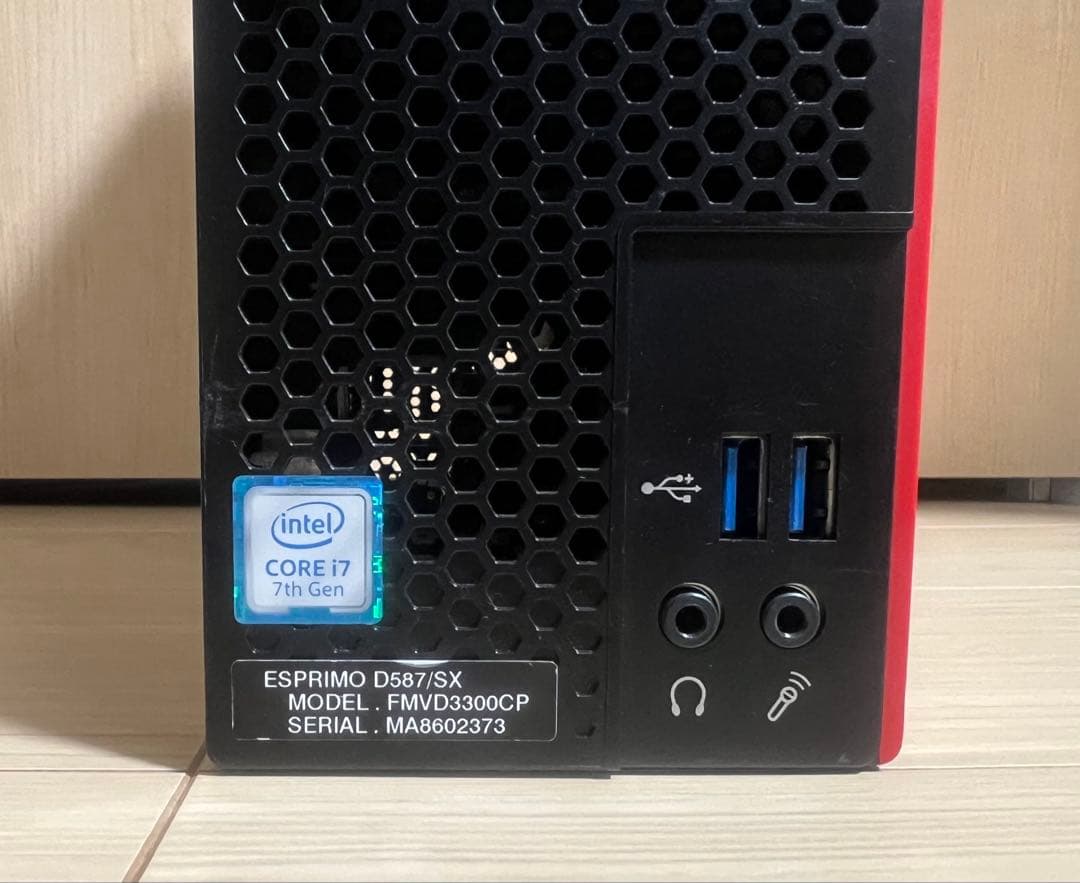 Windowsデスクトップ ESPRIMO D587/SX Win10/i7 7700
