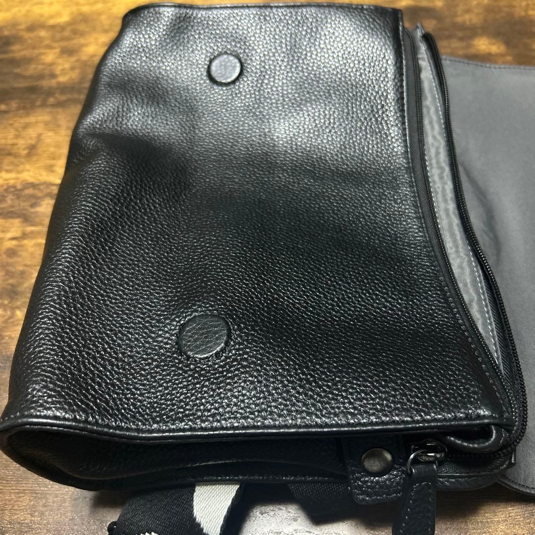 【美品】イアパピヨネ 柄ワイドテープ ショルダーバッグボディバッグ 本革