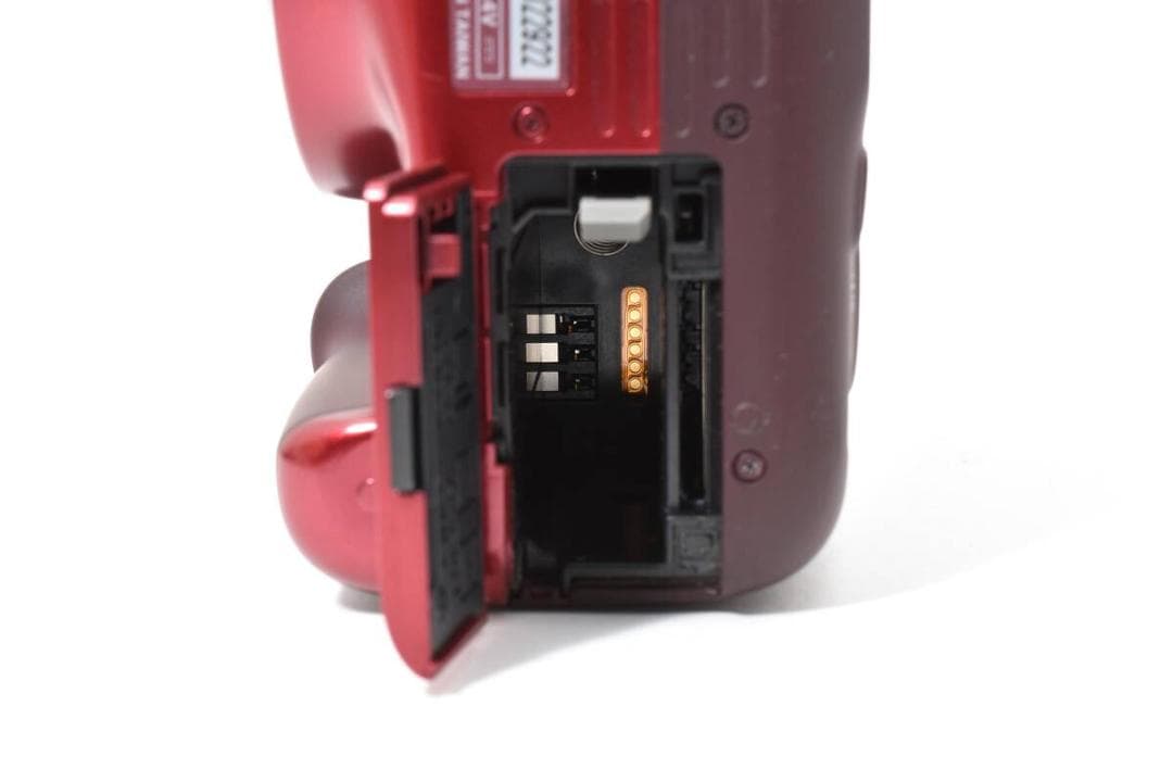 【外観美品】Canon EOS KISS X50 ボディ レッド 動作品