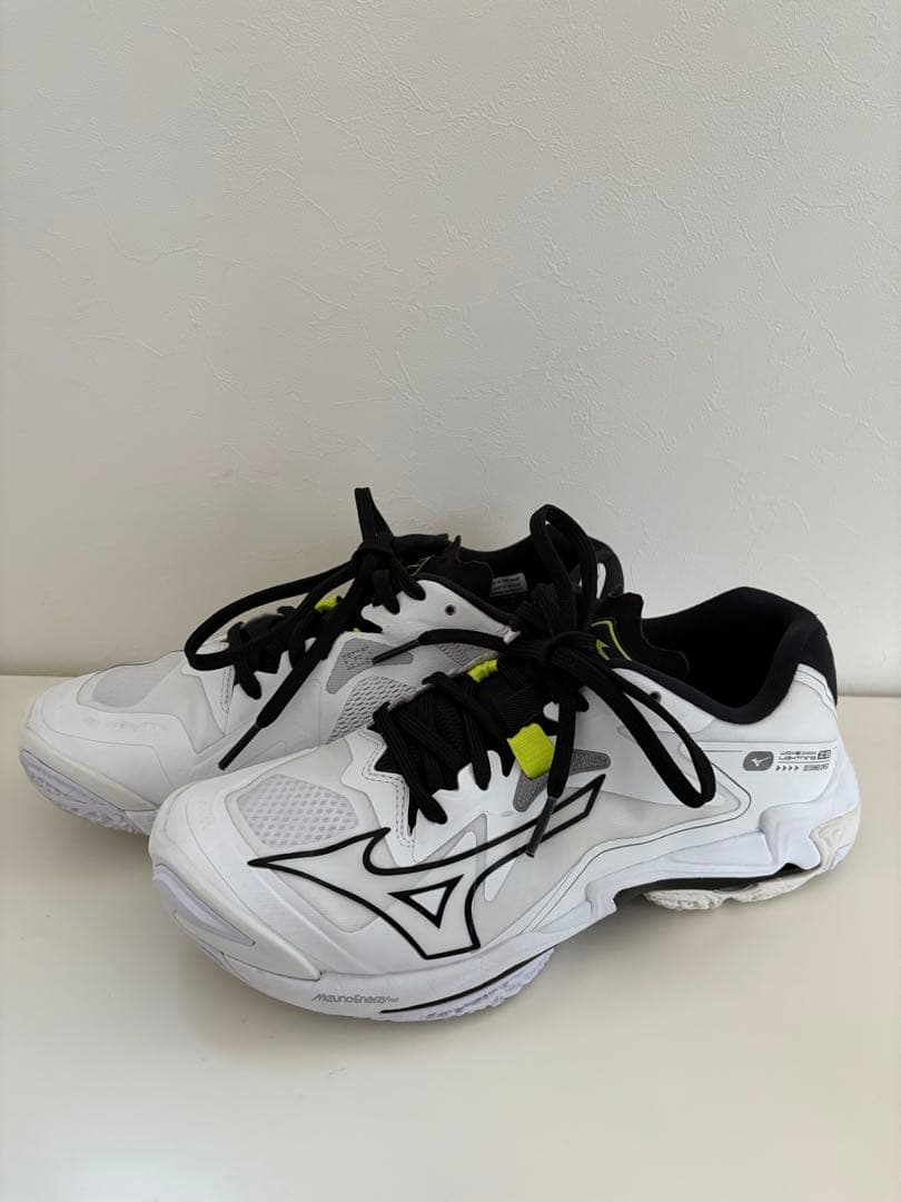 ミズノ ウェーブライトニング Z8