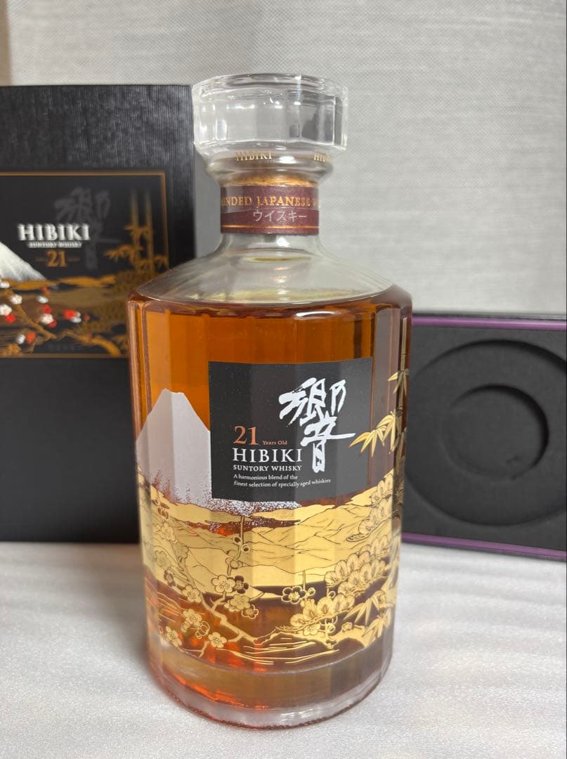 新品未開封 響21年 花鳥風月意匠ボトル　免税店限定　サントリー　ウィスキー