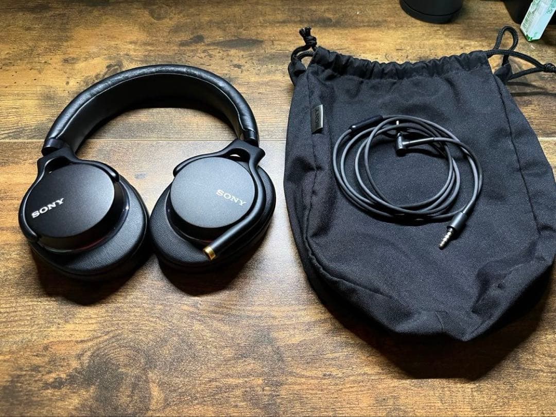 ヘッドホン SONY MDR-1AM2