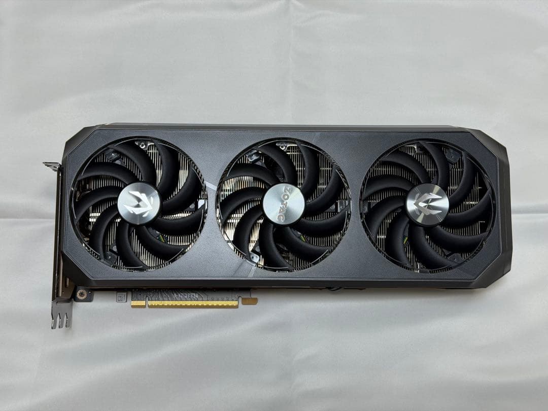 グラフィックボード・グラボ・ビデオカード ZOTAC GAMING GeForce RTX5080 AMP Extreme