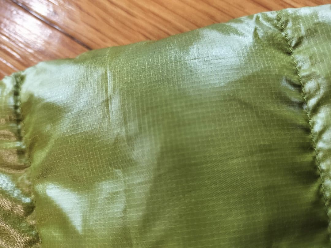 専用です。　　patagonia フード付きダウンジャケット オリーブグリーン