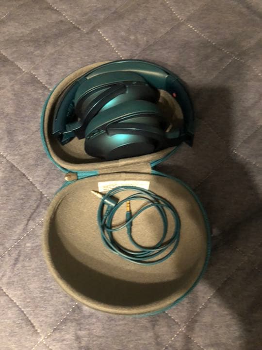 SONY ノイズキャンセリング　ヘッドフォン