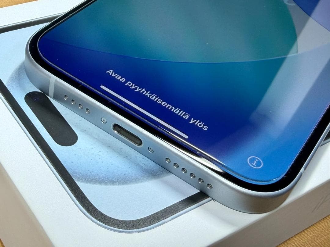 ●極美品●バッテリー95％●iPhone 15 Plus ブルー 128GB●