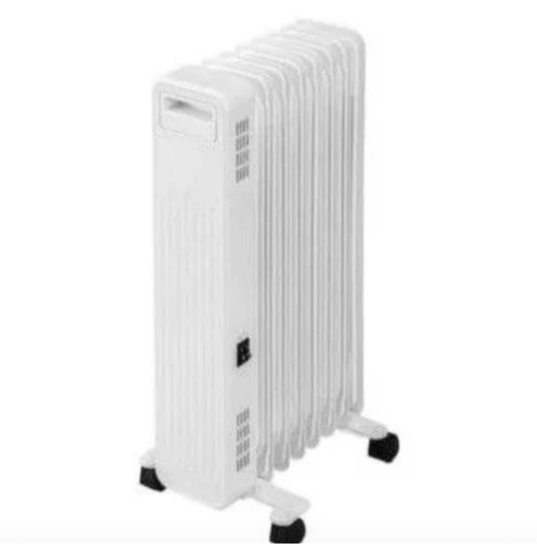 オイルヒーター　8フィン キャスター付き　ニトリ