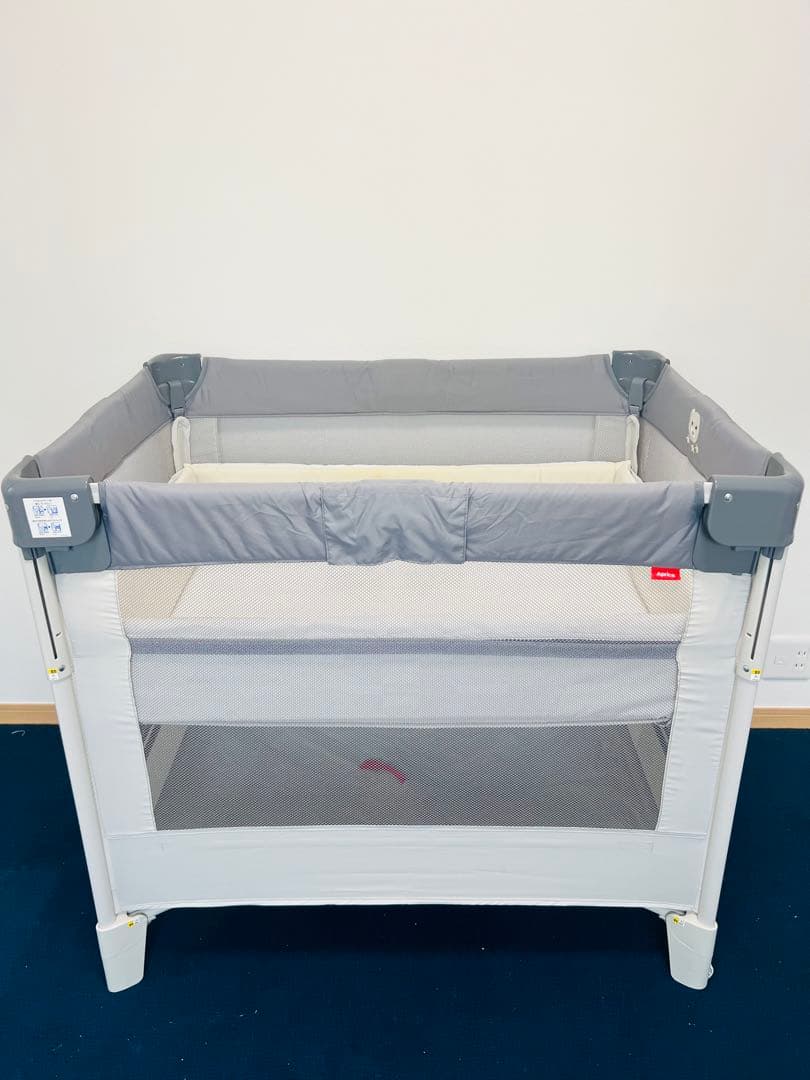アップリカ　ココネルエアー　折りたたみベビーベッド